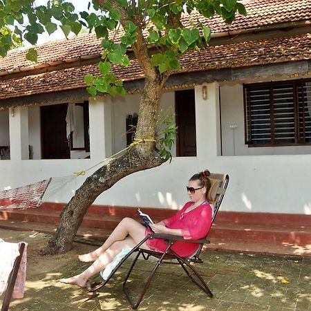 Angeo Beach House Apartment Alappuzha Exterior photo